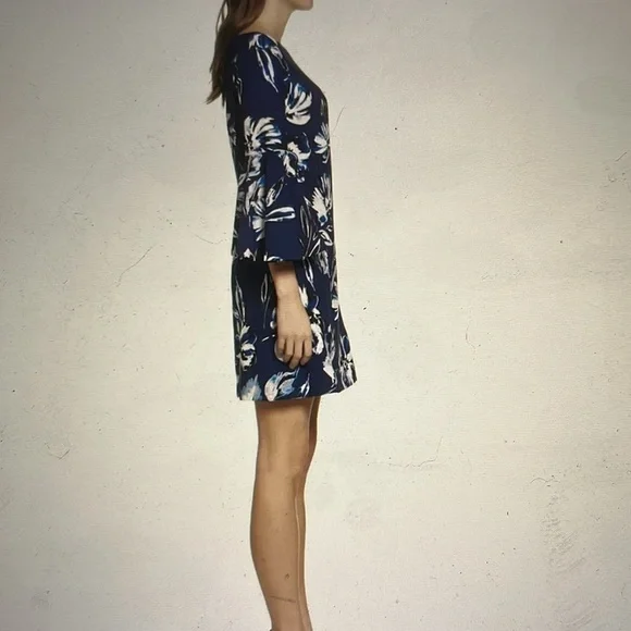 Eliza J Dress Sz 6 Floral Navy Blue Shift with Bell Sleeves - Picture 14 of 14